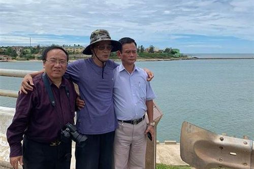 'Giải mã' Nhà văn Xuân Đức