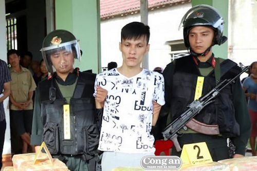 Truy đuổi những kẻ buôn bán 'cái chết trắng'