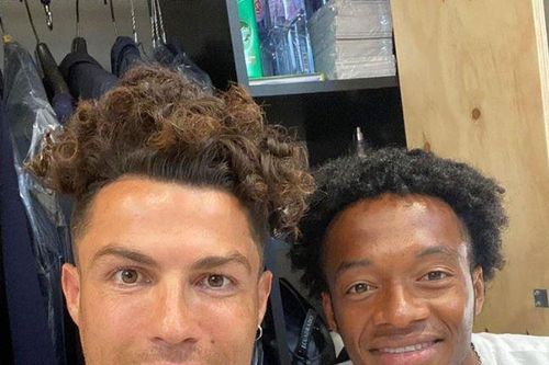 Tóc mới của Ronaldo bị chê 'nữ tính'