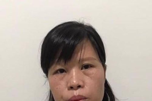 Phê chuẩn khởi tố người mẹ vứt bỏ con ở hố ga