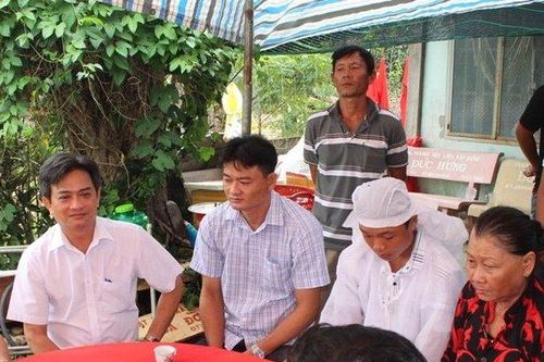 Trà Vinh: Thăm hỏi, động viên thân nhân gia đình có 3 người tử vong vì tai TNGT