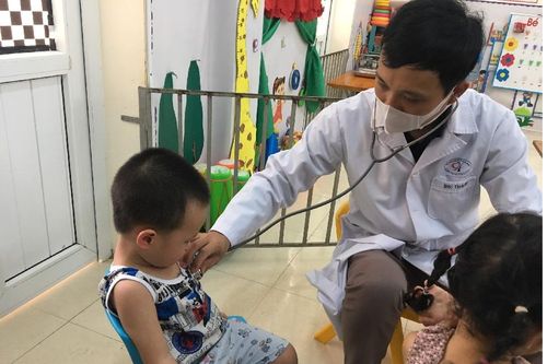 Tiếp thêm động lực, niềm tin cho trẻ em nghèo
