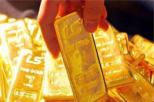 Bị bán chốt lời ở đỉnh 8,5 năm, giá vàng quay đầu giảm