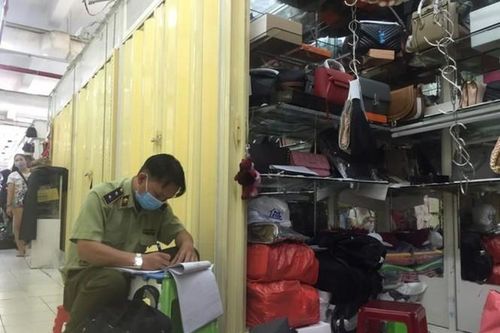 Quản lý thị trường mỗi ngày phát hiện 8 vụ vi phạm ở TPHCM