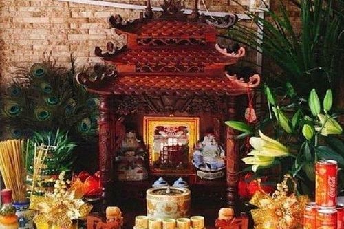 Những SAI LẦM nghiêm trọng trên bàn thờ Thần Tài khiến tiền bạc 'đội nón ra đi'