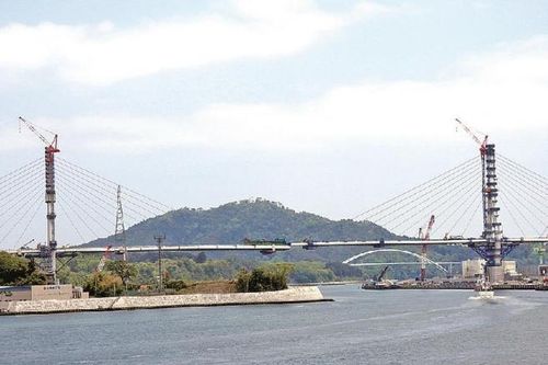 Cây cầu biểu tượng tái thiết động đất Nhật Bản 2011 sắp hoàn thành