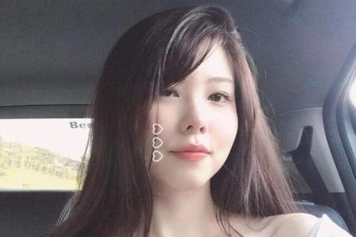 Nữ game thủ xinh đẹp Mayumi bất ngờ bị fan 'ném đá' tơi tả