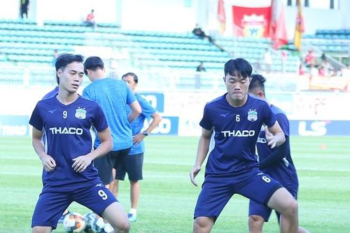 Xuân Trường, Tuấn Anh sát cánh giúp HAGL giành 3 điểm