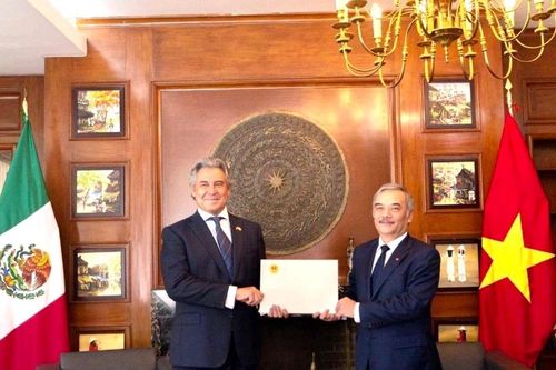 Trao quyết định bổ nhiệm lãnh sự danh dự tại Mexico