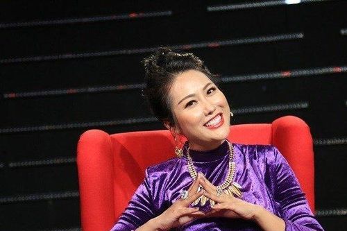 Phi Thanh Vân cho rằng người đàn ông không cần người phụ nữ hy sinh một cách cố chấp và ngốc nghếch