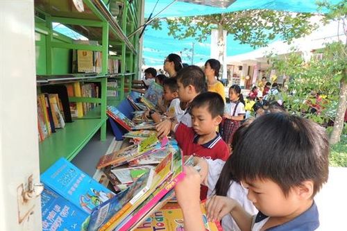 Sễ đưa tiết đọc sách vào thời khóa biểu chính khóa: Muộn nhưng vẫn còn hơn không