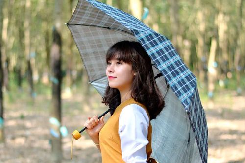 Nữ giảng viên xinh đẹp làm Đại sứ Hòa bình