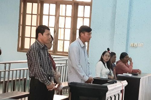 Chánh văn phòng UBND huyện ký 'bậy' bị phạt 30 triệu đồng