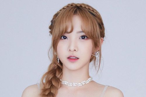 Vừa debut, Nene Trịnh Nãi Hinh đã bị dân mạng Trung Quốc tố sống hai mặt, sự tình ra sao?