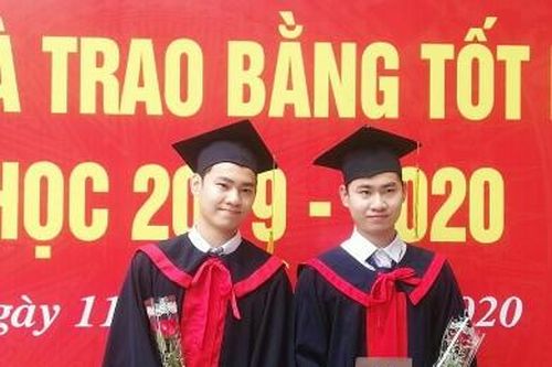 Hai anh em song sinh người Lào tốt nghiệp ngành Y dược tại Việt Nam