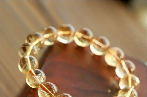 Đang làm kinh doanh buôn bán, đặt ngay viên đá này vào két sắt để hút tài lộc