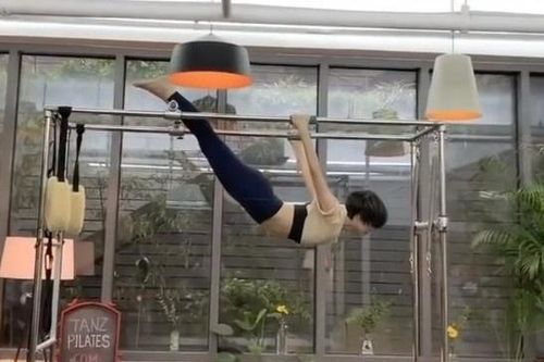 Nữ diễn viên hài gây bất ngờ với bộ ảnh gợi cảm trên tạp chí