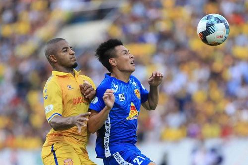 Kết quả V.League: Nam Định hạ cựu vương Quảng Nam ở 'chung kết ngược'