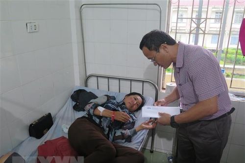 Nỗ lực điều trị cho các nạn nhân vụ tai nạn nghiêm trọng tại Kon Tum