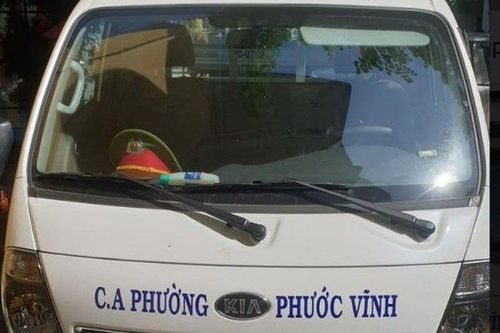 Vì sao nhiều xe công an phường ở Huế không có tem kiểm định?