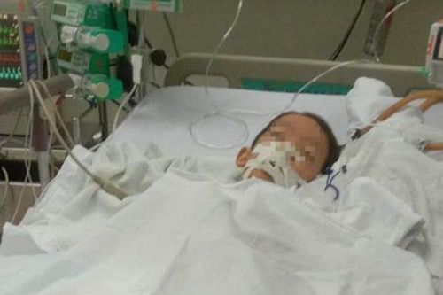 Bình Phước họp khẩn vụ bé 7 tuổi nguy kịch khi mổ tháo đinh ở tay