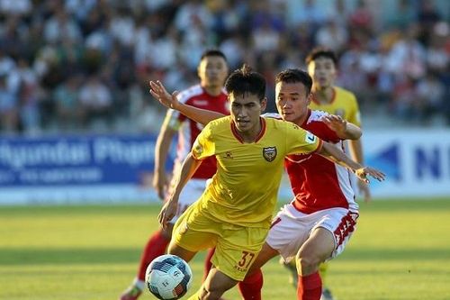 Hà Nội FC và Hồng Lĩnh Hà Tĩnh thắng kịch tính, Hoàng Anh Gia Lai trở lại top 3