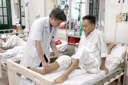 Thay khớp gối cho bệnh nhân có u xương đùi