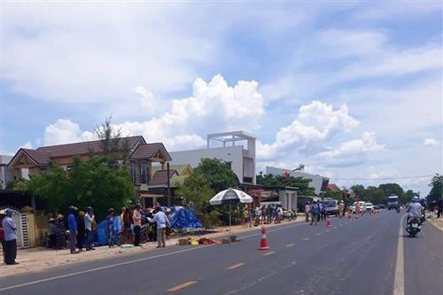 Tử vong do va chạm với xe tải