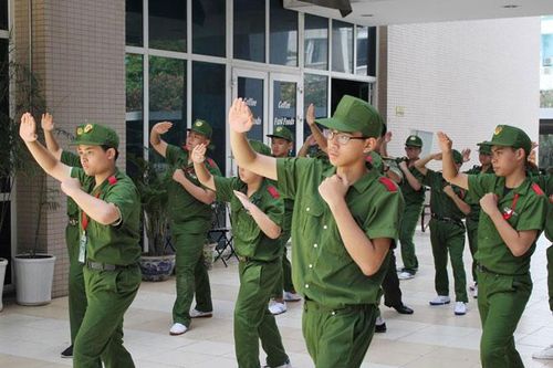 Trải nghiệm hữu ích của các em nhỏ với 'Học làm chiến sĩ Công an'