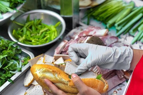 7 quán bánh mì nhất định phải thử khi tới Đà Nẵng