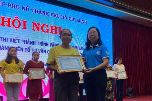 Hội LHPN TPHCM tổng kết, trao giải Hội thi 'Hành trình Vãng gia - Tham vấn - Kết nối - Vãng gia' năm 2020