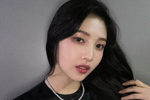 Joy đeo vòng cổ hơn 370.000 USD đắt nhất trong dàn sao Hàn