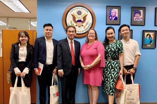 Đại học Quốc tế Hồng Bàng tri ân lãnh sự các nước tại TPHCM