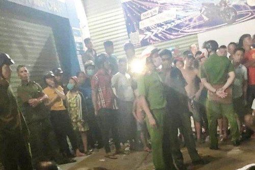 Thiếu nữ hô hoán 'bị bắt cóc', 3 thanh niên đi cùng bị dân vây đánh