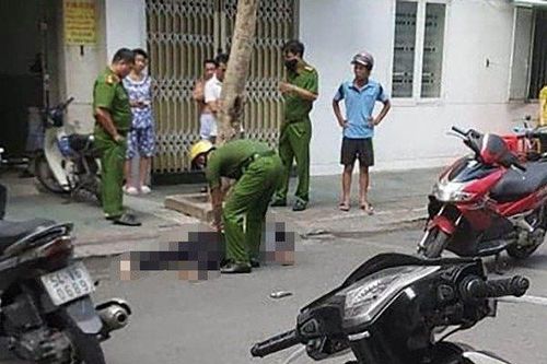 Bỏ xe máy dưới chung cư, nam thanh niên lên tầng 6 nhảu lầu tự tử