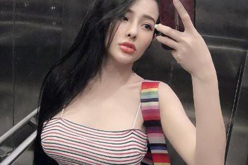 Vụ Ngân 98 mặc hở đi diễn bar: Phạt 40 triệu đồng và đình chỉ mẫu hở hang