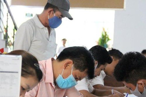 Mức phạt khi có việc làm mới mà vẫn hưởng bảo hiểm thất nghiệp