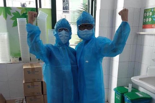 'Chúng tôi vẫn vững vàng trong tâm dịch!'