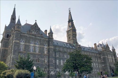 Washington từ bỏ kế hoạch mở lại các lớp học trực tiếp vào mùa Thu tới