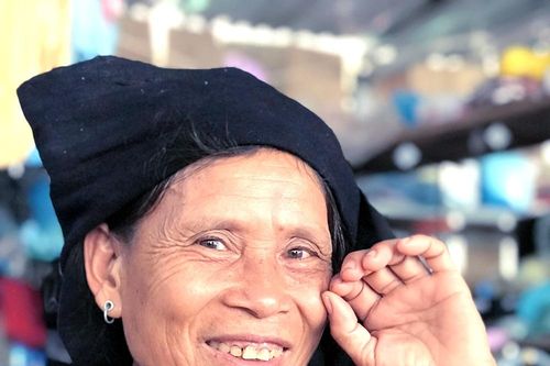Người phụ nữ không cam chịu đói nghèo