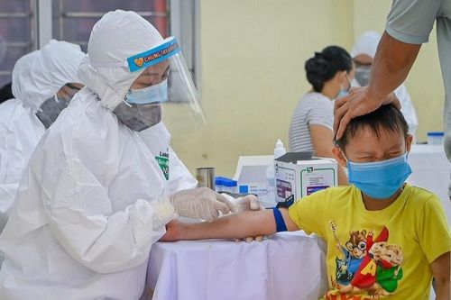 Bộ Y tế đề nghị tăng cường xét nghiệm Covid-19 cho người dân