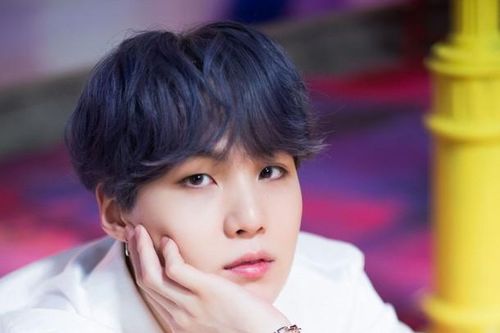 Những câu chuyện 'dở khóc dở cười' của idol với người yêu cũ