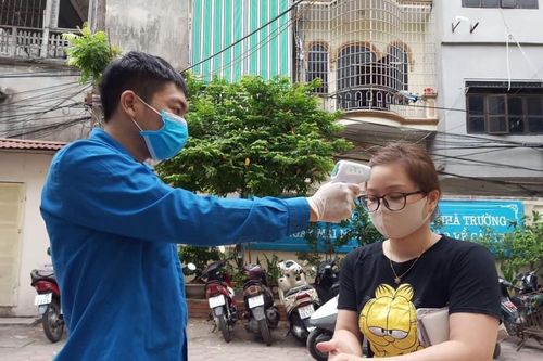 Thanh niên tình nguyện Thủ đô 'chia lửa' chống dịch