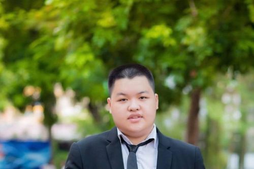 Nam sinh 'độc lạ' chinh phục 3 trường chuyên ở Hà Nội