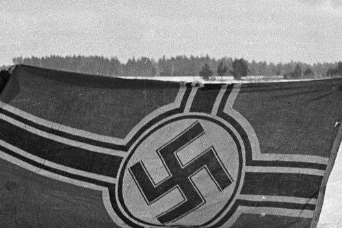 Vì sao biểu tượng 'chữ vạn' của trùm phát xít Hitler từng được sử dụng phổ biến ở Liên Xô?