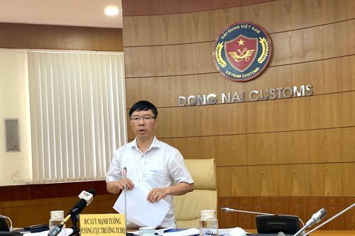 Đối thoại với DN xuất gỗ cao su dạng tấm