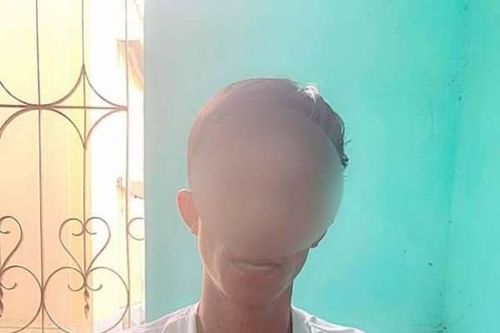 Chụp ảnh nữ giáo viên tắm rồi tống tiền 4 triệu đồng