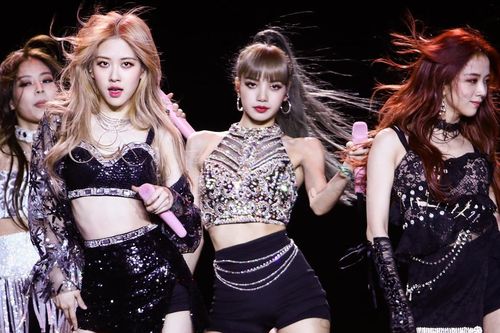 'Tôi che giấu việc là fan Kpop vì sợ bị nói thảm hại, kỳ quặc'