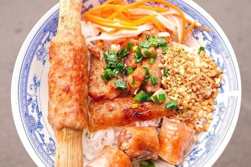 Bún nem nướng mía và 3 đặc sản sợi hút khách ở TP.HCM