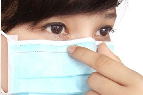 Bộ Y tế khuyến cáo cách đeo khẩu trang đúng để chống COVID-19